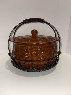 Brown Bean Pot - Celebrating Home Stoneware